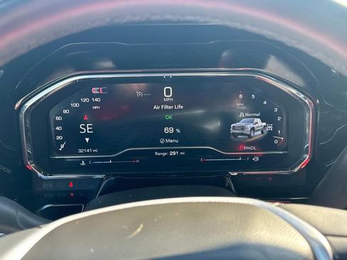 Certified 2025 GMC Sierra 1500 SLT image 32