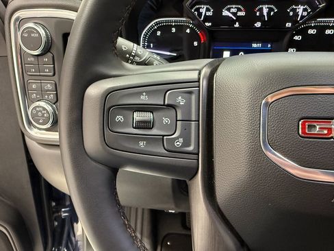 Used 2023 GMC Sierra 2500 AT4 image 21