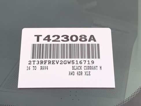 Used 2016 Toyota RAV4 XLE image 17