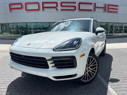 Used 2023 Porsche Cayenne Platinum Edition image 1