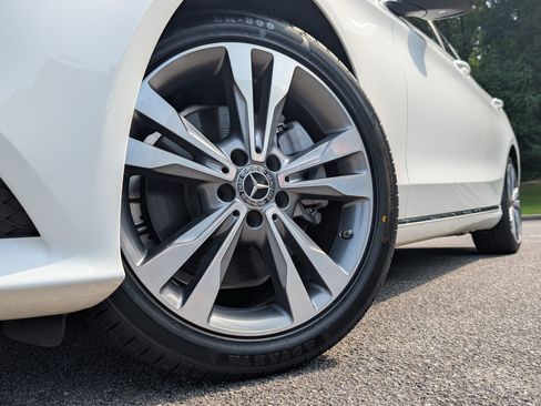 Used 2020 Mercedes-Benz C 300 Sedan image 35