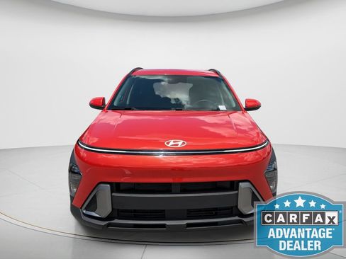 Used 2025 Hyundai Kona SEL FWD image 3