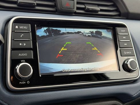 Used 2025 Nissan Versa SV FWD image 18