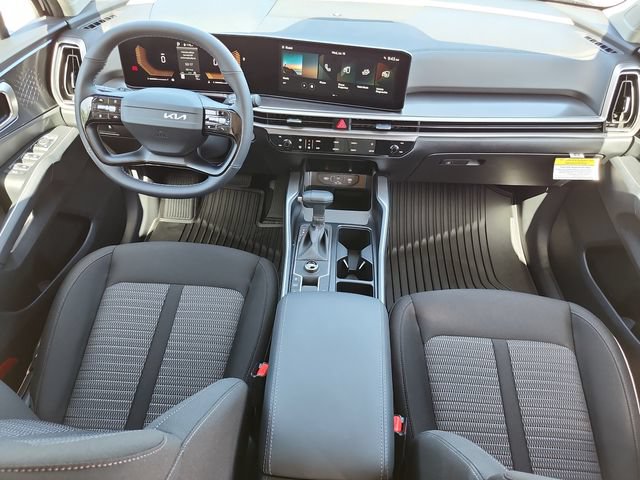 New 2026 Kia Sorento LX FWD image 14
