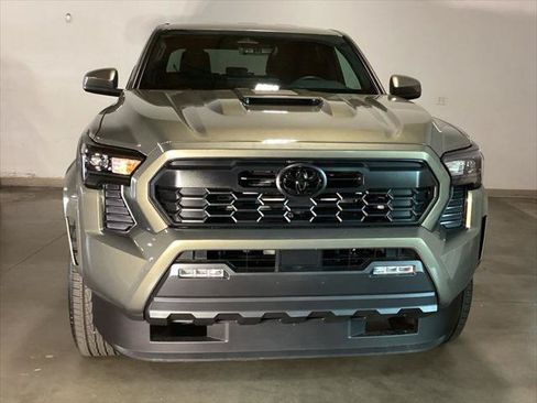 Certified 2026 Toyota Tacoma TRD Sport AWD/4WD image 17