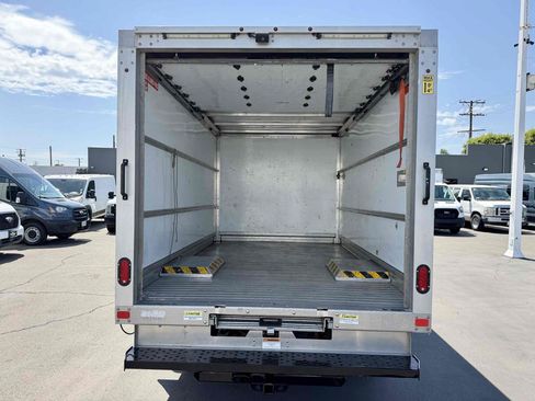 Used 2019 Ford Transit 350 156 DRW RWD image 9