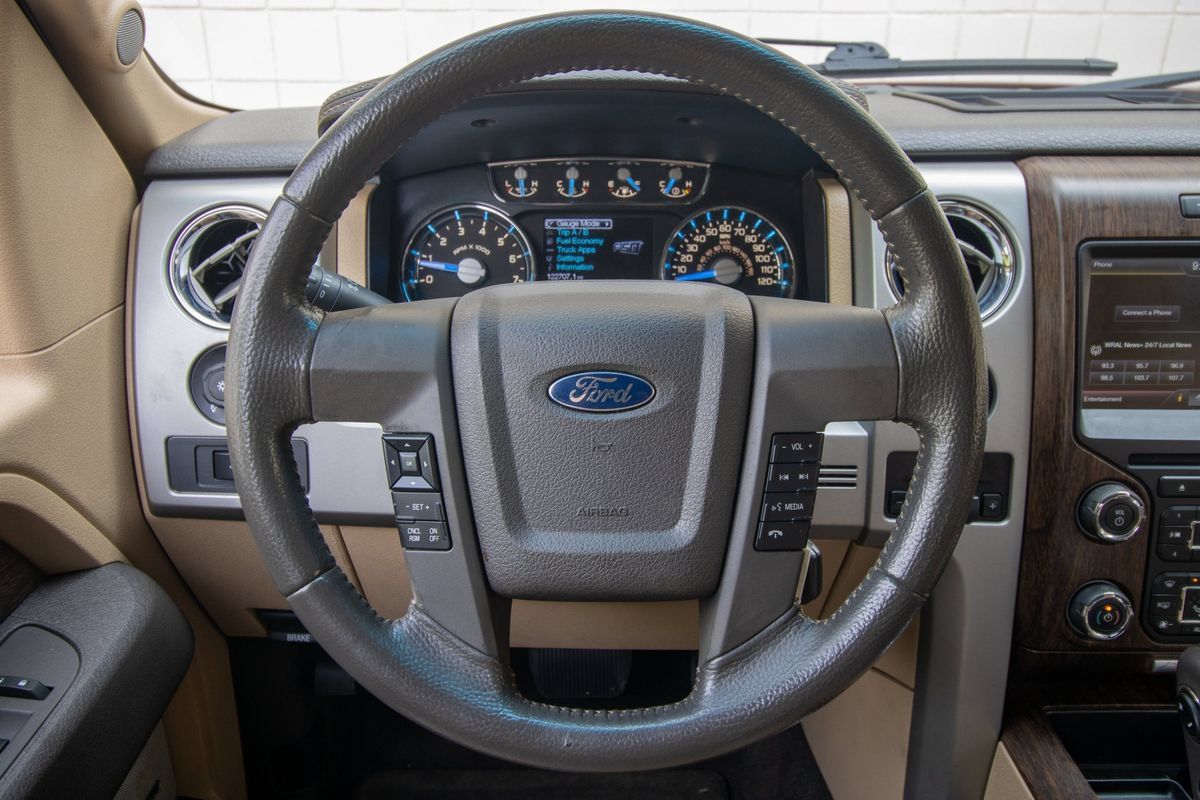 Used 2014 Ford F150 Lariat w/ Equipment Group 502A Luxury AWD/4WD image 32