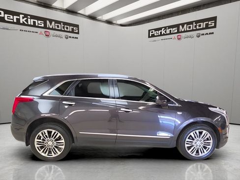 Used 2017 Cadillac XT5 Premium Luxury AWD/4WD image 6
