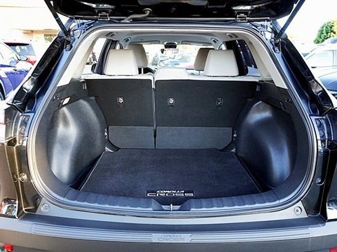 Used 2022 Toyota Corolla Cross L image 13
