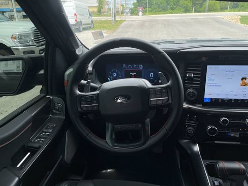 Used 2025 Ford F150 Raptor AWD/4WD image 16