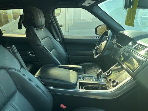 Used 2018 Land Rover Range Rover Sport HSE image 6