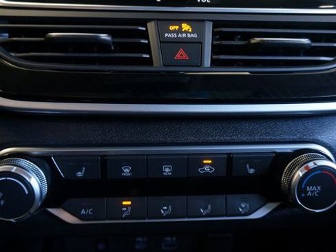 Used 2023 Nissan Altima 2.5 SR w/ SR Premium Package image 18