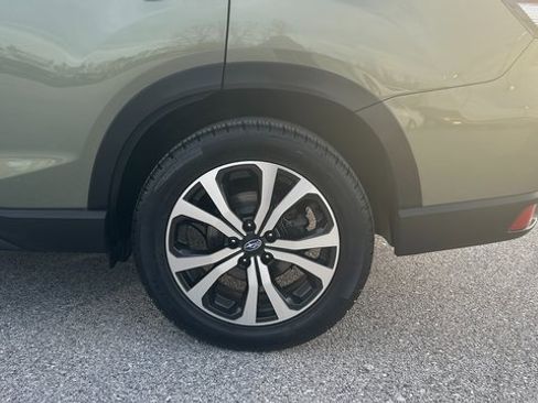 Used 2020 Subaru Forester Limited image 11