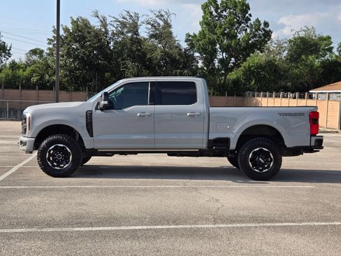 Used 2025 Ford F250 Lariat w/ Lariat Ultimate Package AWD/4WD image 6