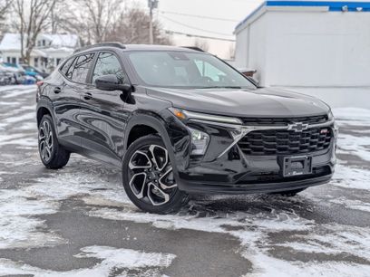 Used 2025 Chevrolet Trax RS w/ Sunroof Package
