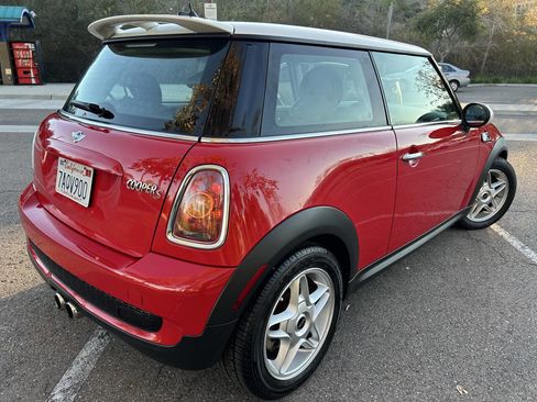 Used 2010 MINI Cooper S image 3