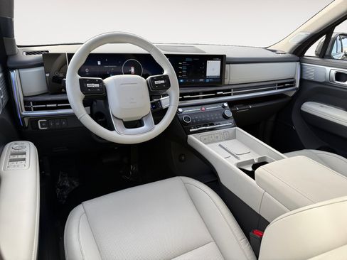 Certified 2025 Hyundai Santa Fe Limited image 15