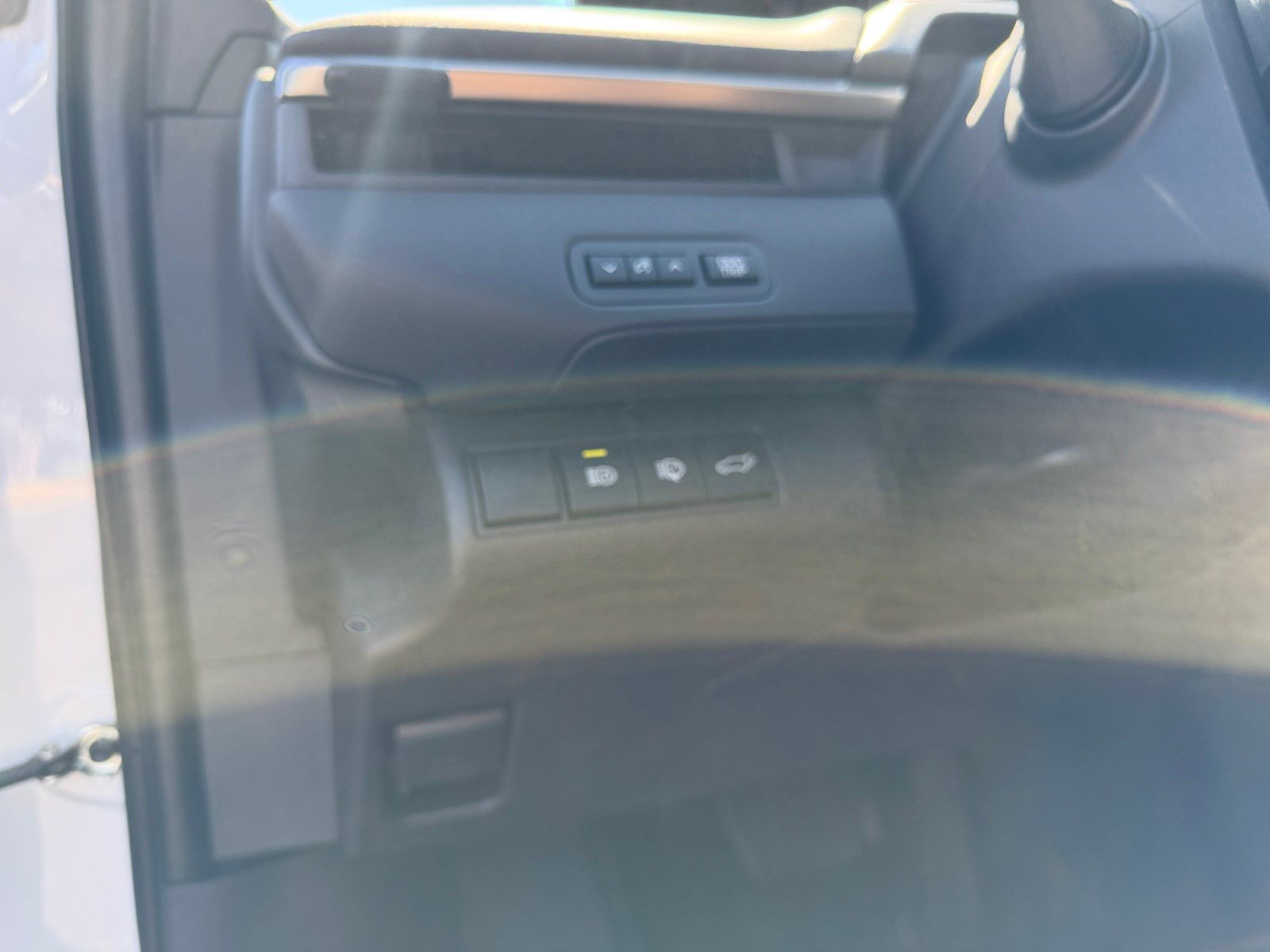 Used 2026 Toyota C-HR AWD/4WD image 11