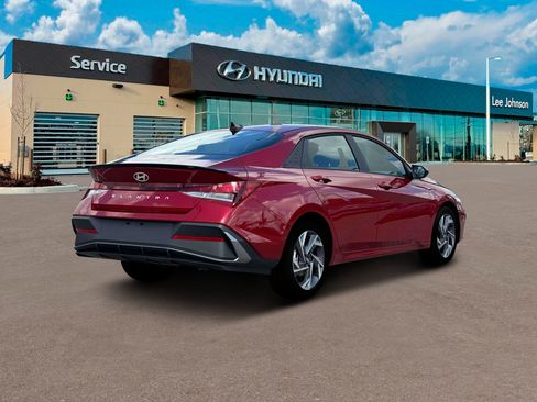 New 2025 Hyundai Elantra Sport image 7