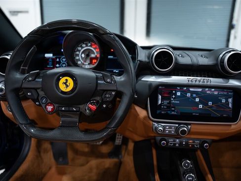 Used 2020 Ferrari Portofino RWD image 26