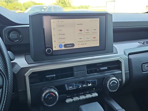 Used 2026 Toyota Tacoma SR5 AWD/4WD image 17