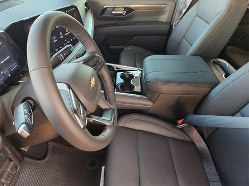 New 2026 Chevrolet Suburban LT w/ Comfort Package image 10