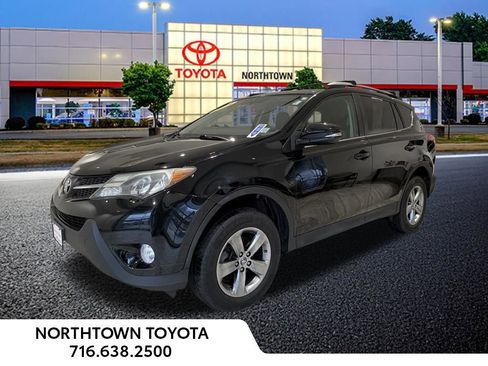 Used 2015 Toyota RAV4 XLE AWD/4WD image 1
