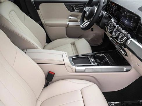 New 2026 Mercedes-Benz GLB 250 4MATIC image 28