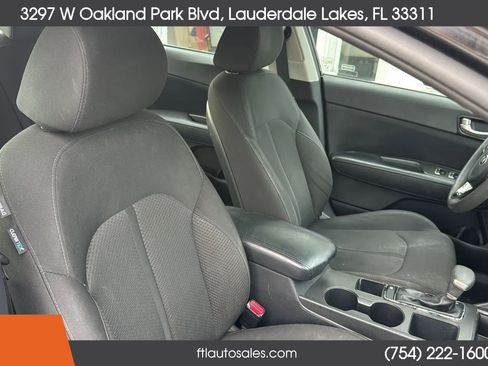 Used 2017 Kia Optima LX FWD image 55