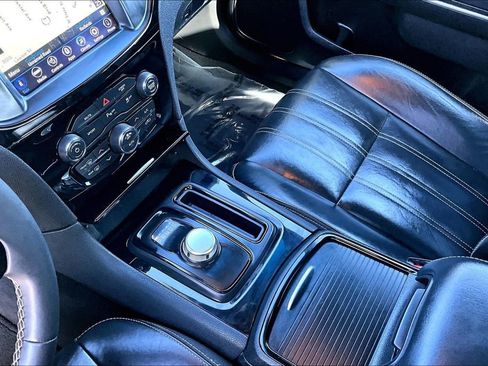 Certified 2023 Chrysler 300 S RWD image 11