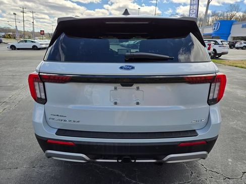 Used 2025 Ford Explorer Platinum w/ LUX Leather Package AWD/4WD image 8