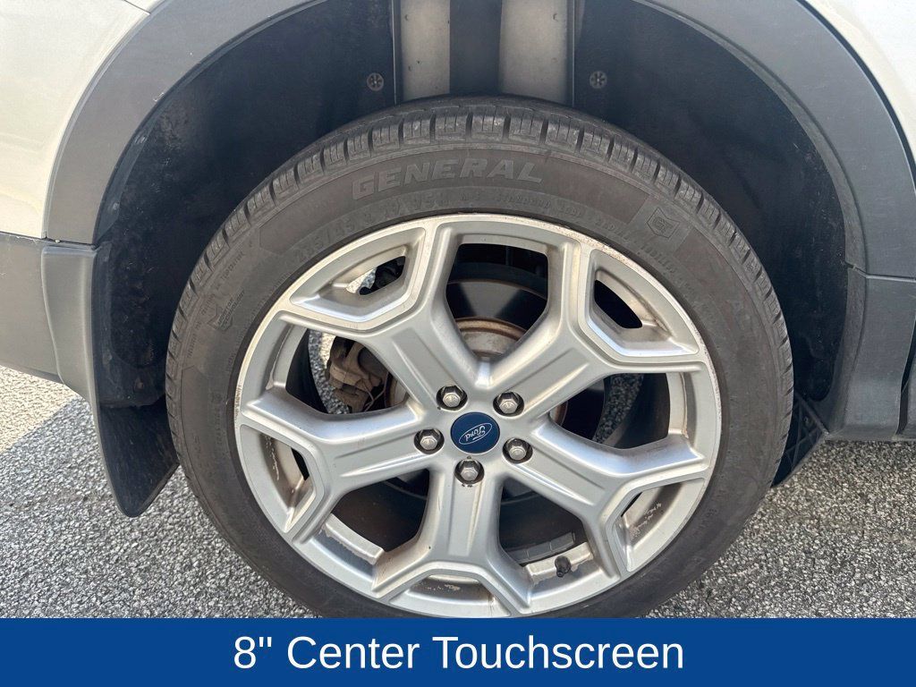 Used 2018 Ford Escape Titanium w/ Ford Safe & Smart Package AWD/4WD image 4