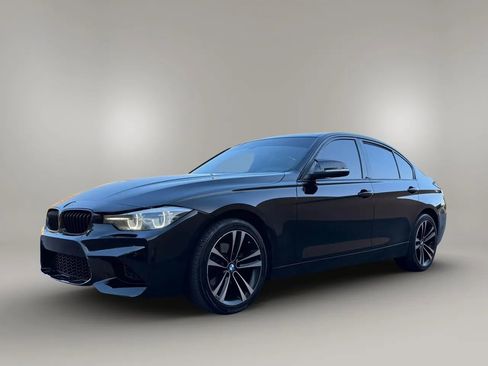 Used 2018 BMW 330i xDrive Sedan AWD/4WD image 9