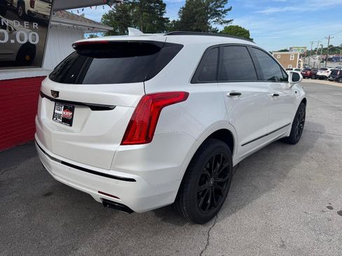 Used 2017 Cadillac XT5 Luxury w/ Driver Awareness Package FWD image 6