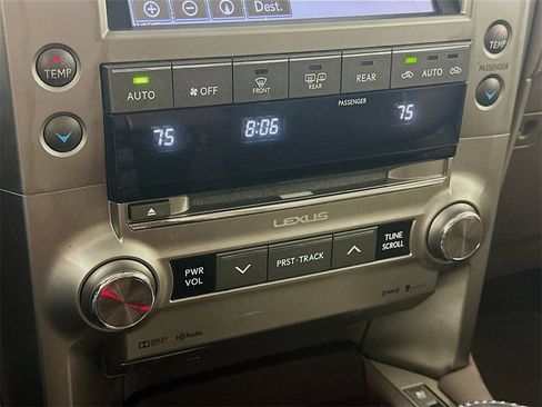 Used 2017 Lexus GX 460 image 18