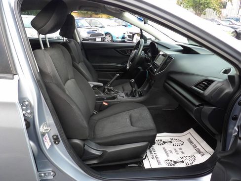 Used 2017 Subaru Impreza 2.0i image 6