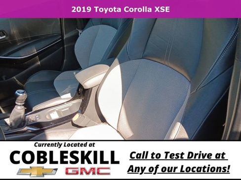 Used 2019 Toyota Corolla XSE FWD image 16