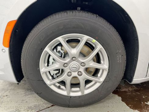 New 2026 Chrysler Pacifica Select FWD image 27