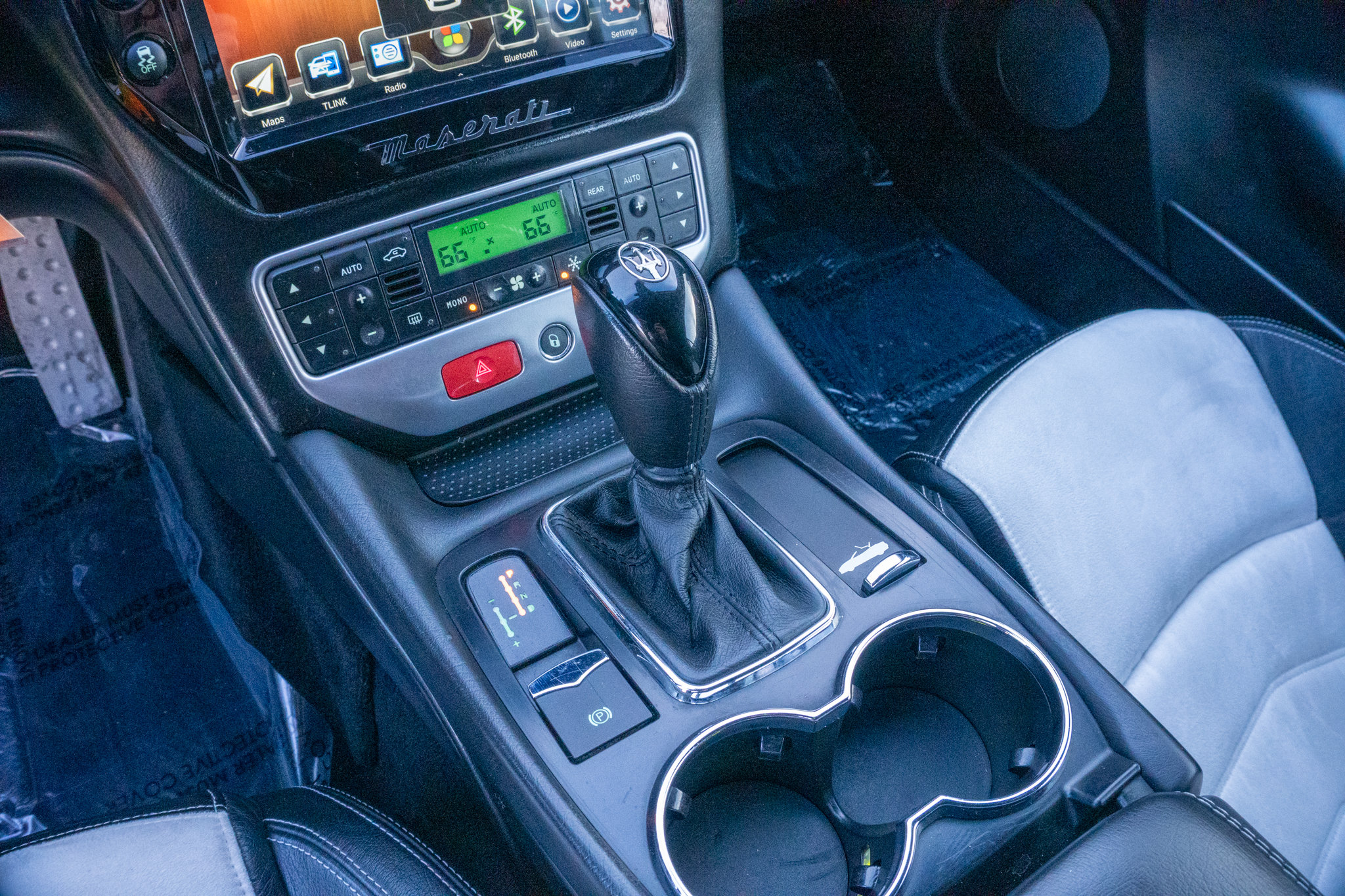Used 2013 Maserati GranTurismo Sport RWD image 24