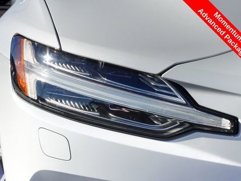 Used 2020 Volvo V60 T5 Momentum w/ Protection Package Premier image 5