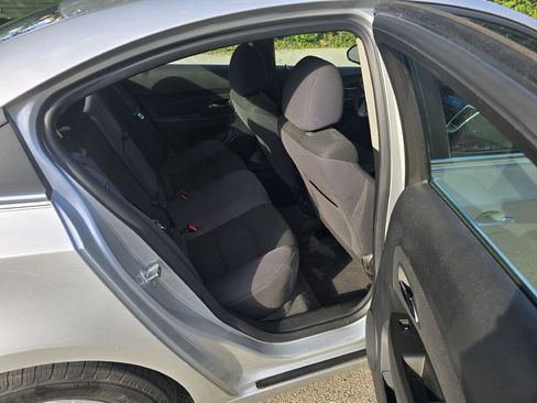 Used 2013 Chevrolet Cruze LT image 13