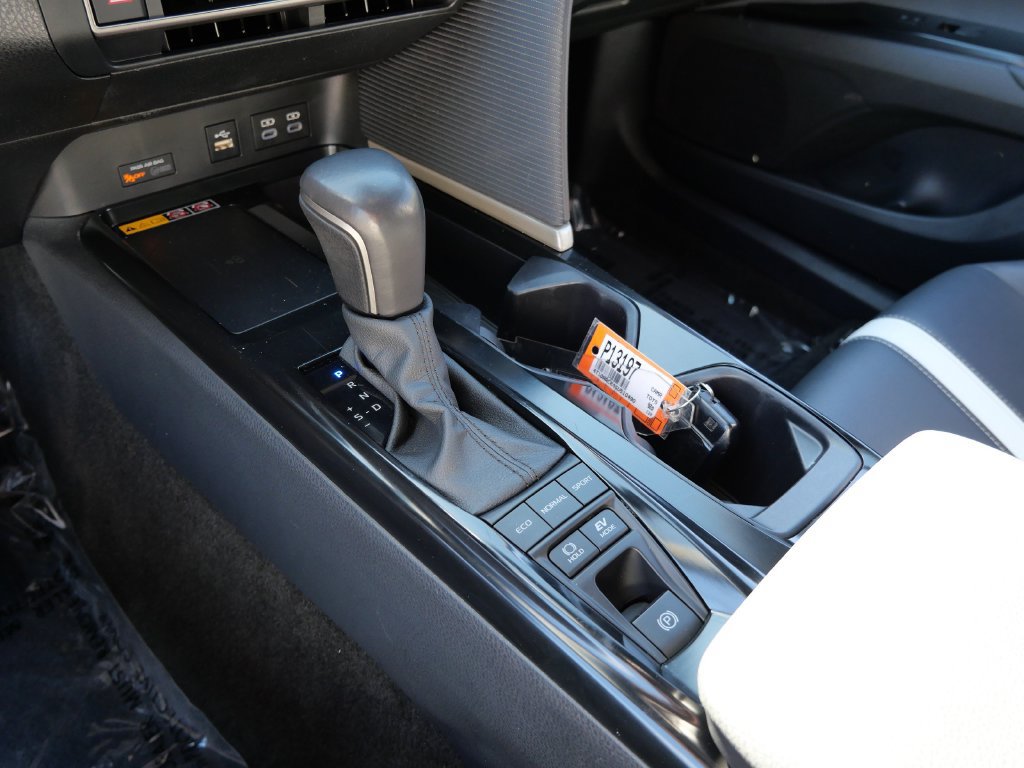 Certified 2025 Toyota Camry SE FWD image 22