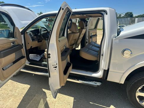Used 2011 Ford F150 Lariat w/ Lariat Chrome Pkg AWD/4WD image 11