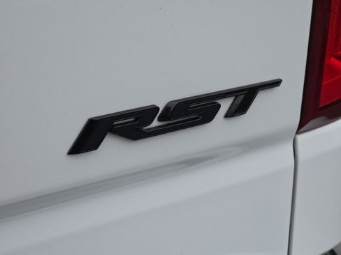 Used 2022 Chevrolet Silverado 1500 RST w/ Redline Edition image 23