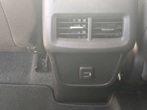 Used 2024 Chevrolet Equinox LT AWD/4WD image 15