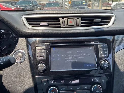 Used 2016 Nissan Rogue SL w/ SL Premium Package AWD/4WD image 26