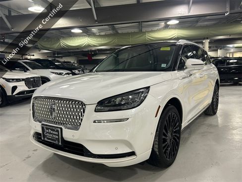 Certified 2022 Lincoln Corsair Reserve w/ Equipment Group 201A image 5