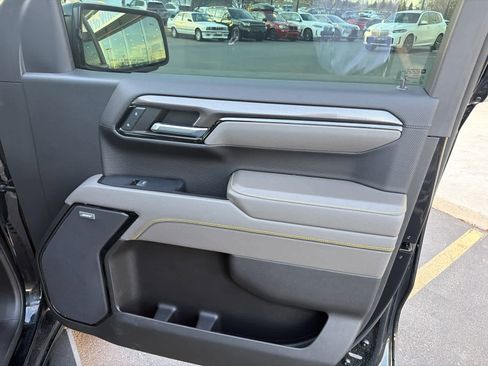 Used 2022 Chevrolet Silverado 1500 ZR2 w/ Technology Package image 19