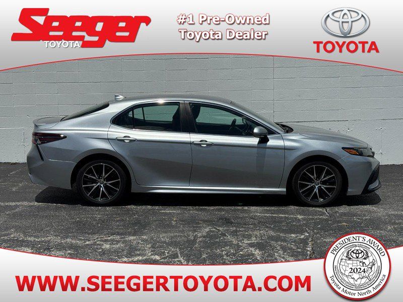 Certified 2023 Toyota Camry SE image 1