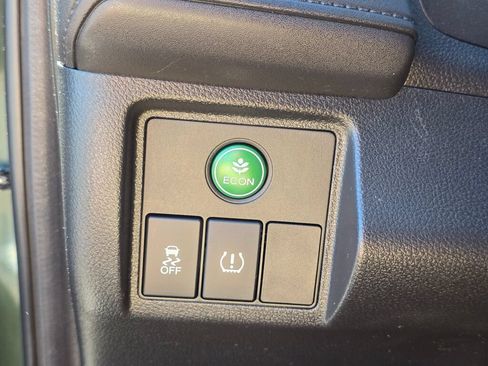 Used 2018 Honda HR-V EX image 22